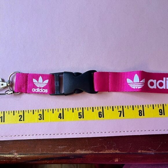 NEW Adidas Pink Lanyard Clip Necklace NEW Sealed - Picture 4 of 4